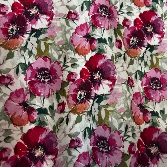 Elegant Floral Maxi Dress in Pink and White - Picture 4 of 4